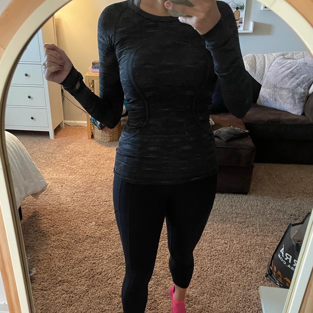 Lulu Lemon - Swiftly tech long sleeve